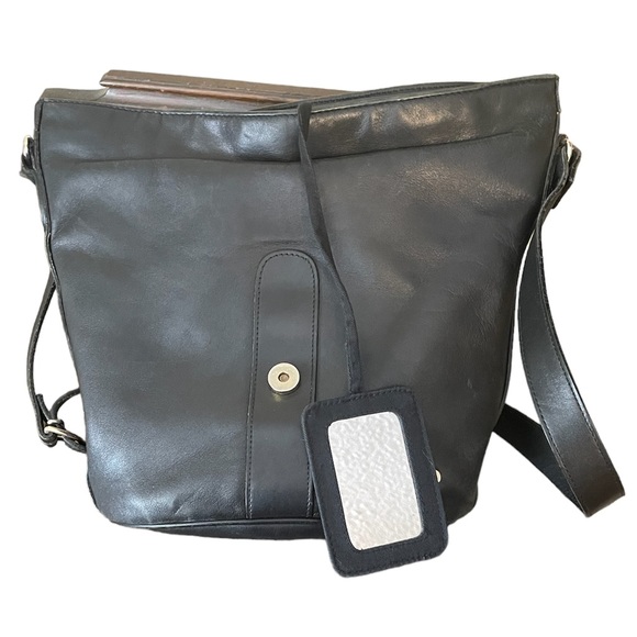 Liz Claiborne Shoulder Bag - Picture 2 of 4